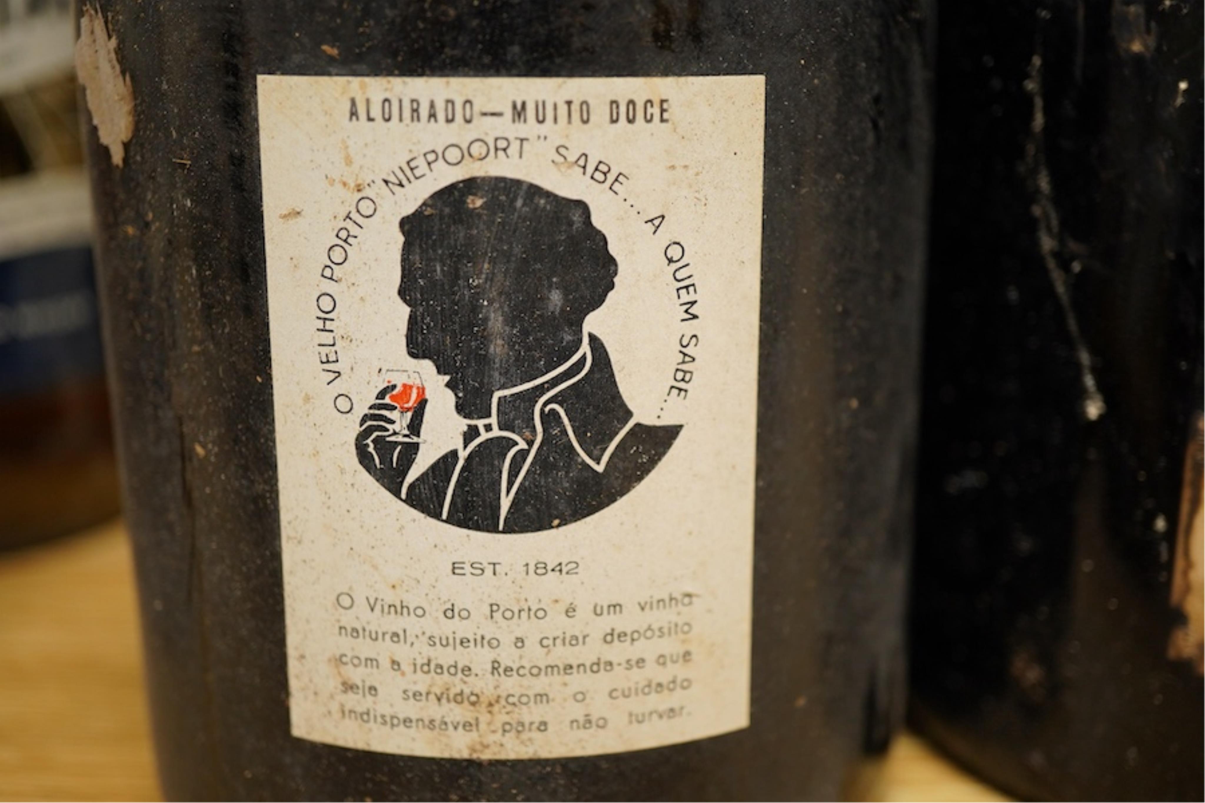 Porto VV Niepoort port, 6 bottles